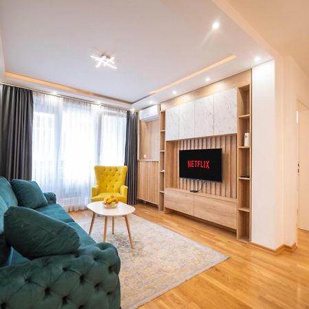 Lukavica Apartment 5 Star מראה חיצוני תמונה