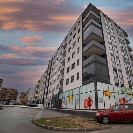 Lukavica Apartment 5 Star מראה חיצוני תמונה