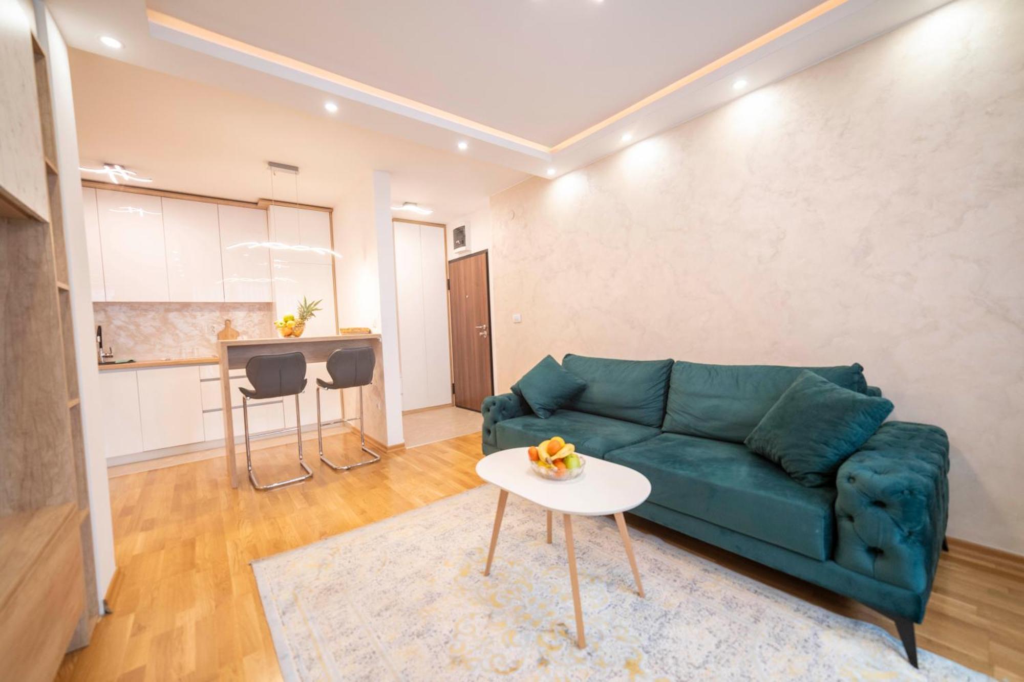 Lukavica Apartment 5 Star מראה חיצוני תמונה