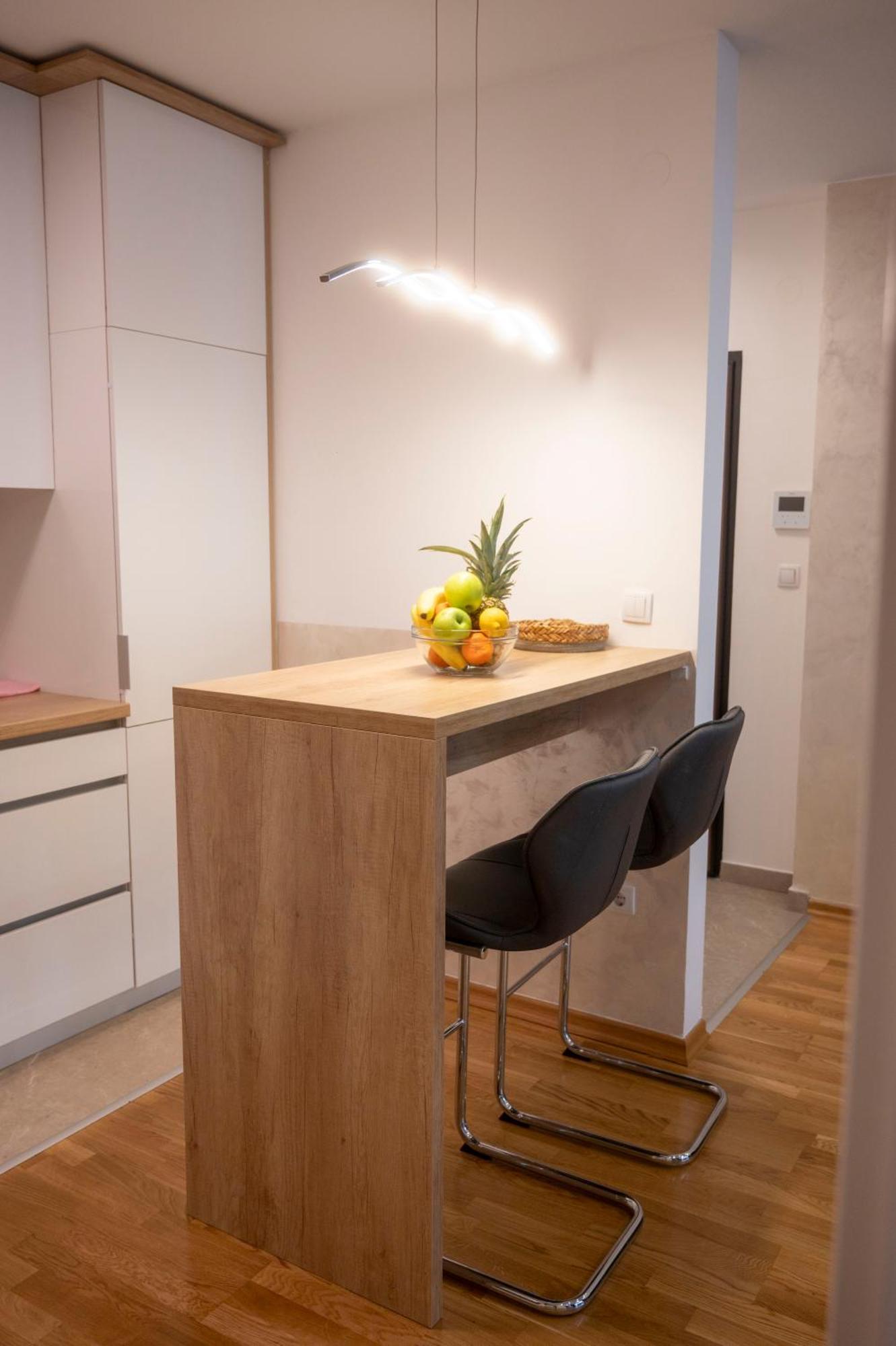 Lukavica Apartment 5 Star מראה חיצוני תמונה